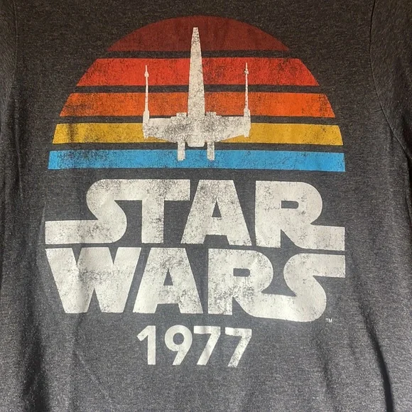Star Wars 1977 Graphic Tee - Picture 2 of 4